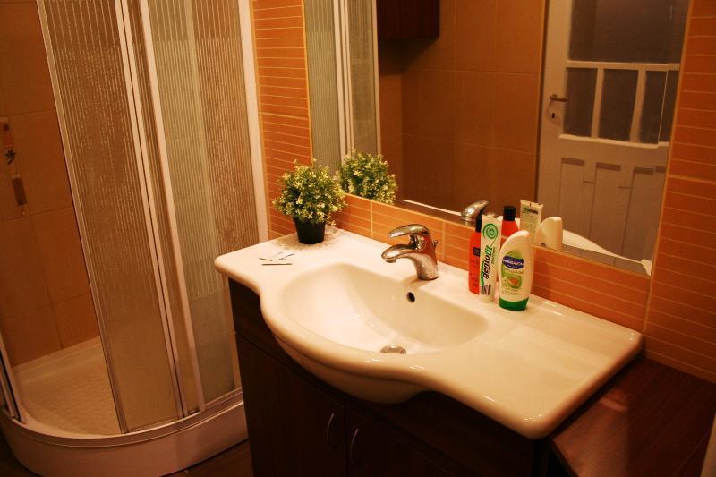 Walking Bed Budapest Hostel Εξωτερικό φωτογραφία